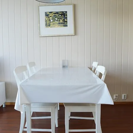 Rorbuer Og Havhotell * Sula (Trondelag)