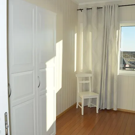 Rorbuer Og Havhotell * Sula (Trondelag)