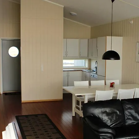 Rorbuer Og Havhotell * Sula (Trondelag)